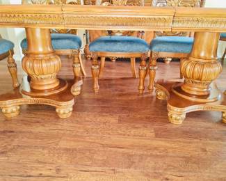 Table and 8 chairs. Beautiful! Table is 78, 96 or 114 inches long, 45 inches wide. Seats 10 with 2 captain chairs and 8 side chairs.  China cabinet is 86H x 72L x 20 deep. 