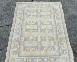 Lot 31: Flatweave Kilim Area Rug