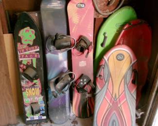 SNOWBOARDS