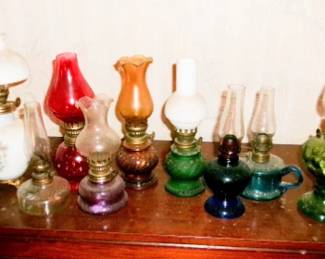 MINATURE OIL LAMPS
