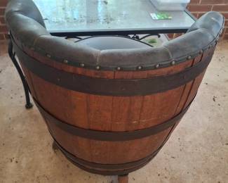 Barrel chair