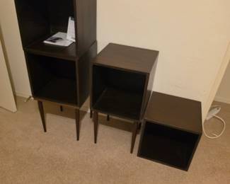 Four-Piece Modular Cube Storage Set – Mid-Century Modern Style