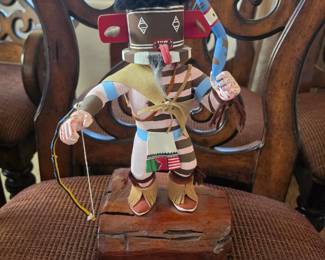 1981 Siyangepoya – Left-Handed Kachina Artists: Chuck Rucker Jr. and Margaret