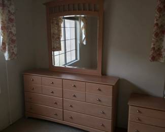Light Wood Bedroom Furniture Set – Dresser, Mirror & Two Nightstands