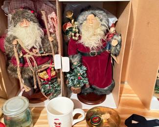 More Jacobsons Santas