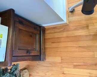 End table