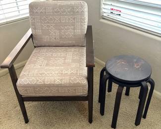 Modern Chair With Nesting Table