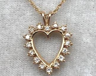14K YG Diamond Heart Pendant Necklace