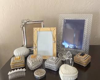 Chic Vanity Collection