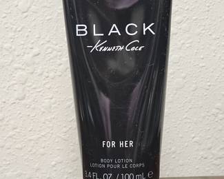 Kenneth Cole Black body Lotion for her