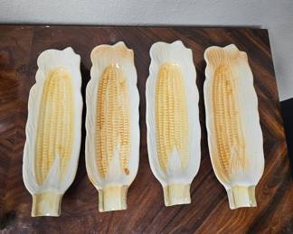 4 Corn on the Cob Plates