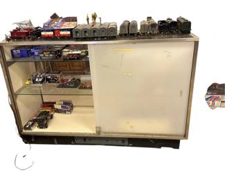 Many display cabinets - Pickup on Monday - Contents not included