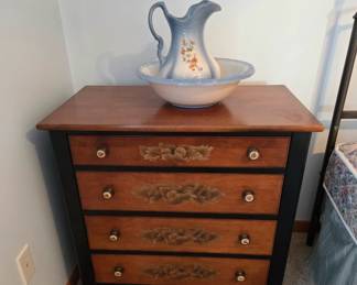 Hitchcock 4 drawer chest