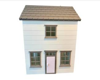 Colonial Dollhouse