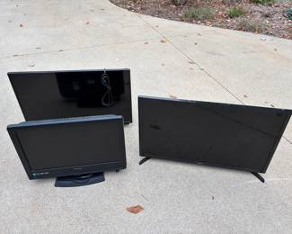 Lot of 3 Flat Screen TVs Televisions Sylvania - Samsung - Sharp