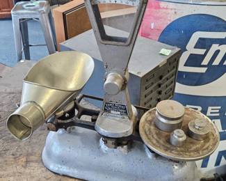 Vintage Exact Weight Company Balance Scale