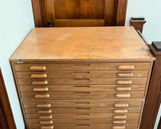 41" x 28" x 35.5" 10 drawer flat file