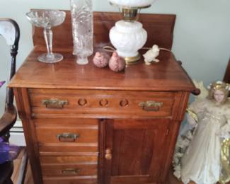 Washstand 
