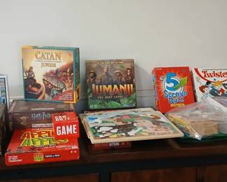 Assorted games and puzzles like new
