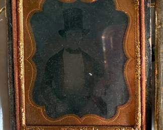 19th century photographic Daguerreotype portrait