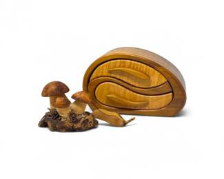 92 HandCarvedWoodJewelryBoxMyrtlewoodSlugMushroomSculpture