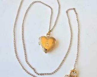 Lot #95 Vintage Gold-Filled Heart Locket Pendant with Gold-Tone Chain – Romantic Keepsake Jewelry
