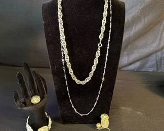 Sara Coventry Pieces Vintage Gold & Silver Tone Textured Brooches, Earrings & Bracelets