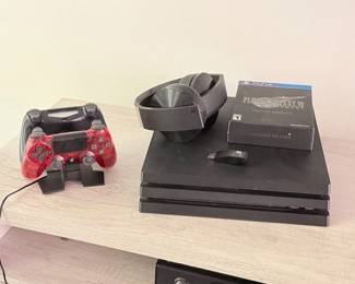 25 PS4ProBundlewithControllersHeadsetFFVIIRemake