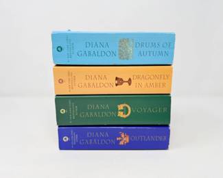 85 OutlanderSeriesPaperbackSetbyDianaGabaldon