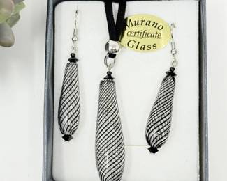 9 MuranoBlackSpiralGlassPendantandEarringsSet