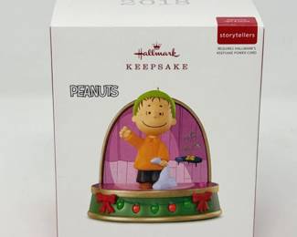 122 HallmarkKeepsakeLinusPeanutsChristmasOrnament