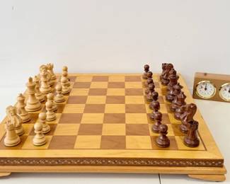 14 WoodenChessSetClock