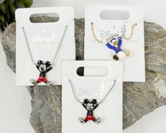 184 DisneyParksMickeyDonaldEnamelNecklaceSet