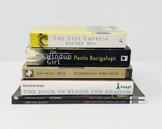129 LotofFiveModernPaperbackNovels