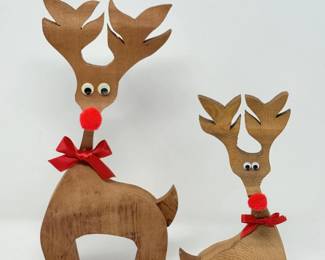 125 HandcraftedWoodenReindeerOrnamentPair