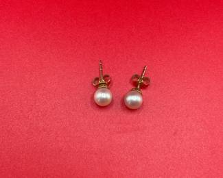 14K Yellow Gold Pearl Stud Earrings