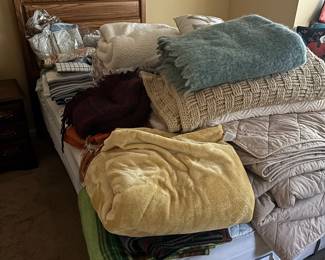 Mixed linens and Twin beds