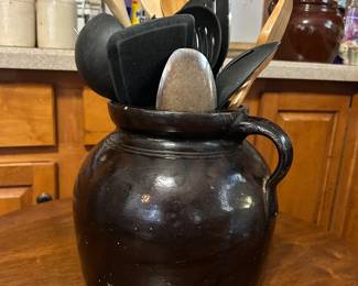 Vintage Dark Brown Glazed Stoneware Bean Pot