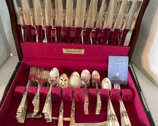 Twelve Piece Set of Community Fine Silverplate Flatware