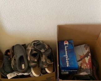 Mystery Mens Size 13 Shoes