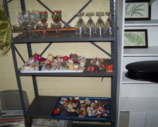 HOLIDAY & GLASSWARE