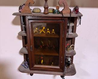 Adorable vintage wall curio