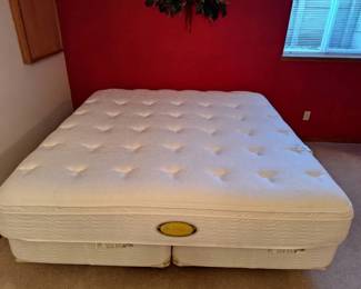 Simmons Beautyrest World Class King Mattress, Box Springs, Bed Frame