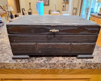 Oneida Community Silverplate Flatware Set with Wooden Storage Chest