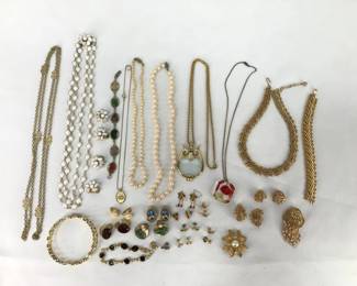 Costume Jewelry Necklaces, Bracelets, Brooches, and Earrings