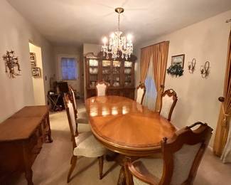 Romweber Dining Room Set