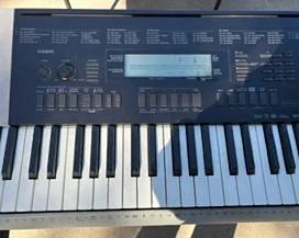 Casio CTK-4200 Electric Keyboard