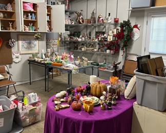 Gifts and Decorations for Every  Season!! Christmas, Easter, July 4th, Fall 