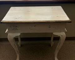 White accent table $45