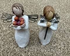 Willow Tree figurine pair $20